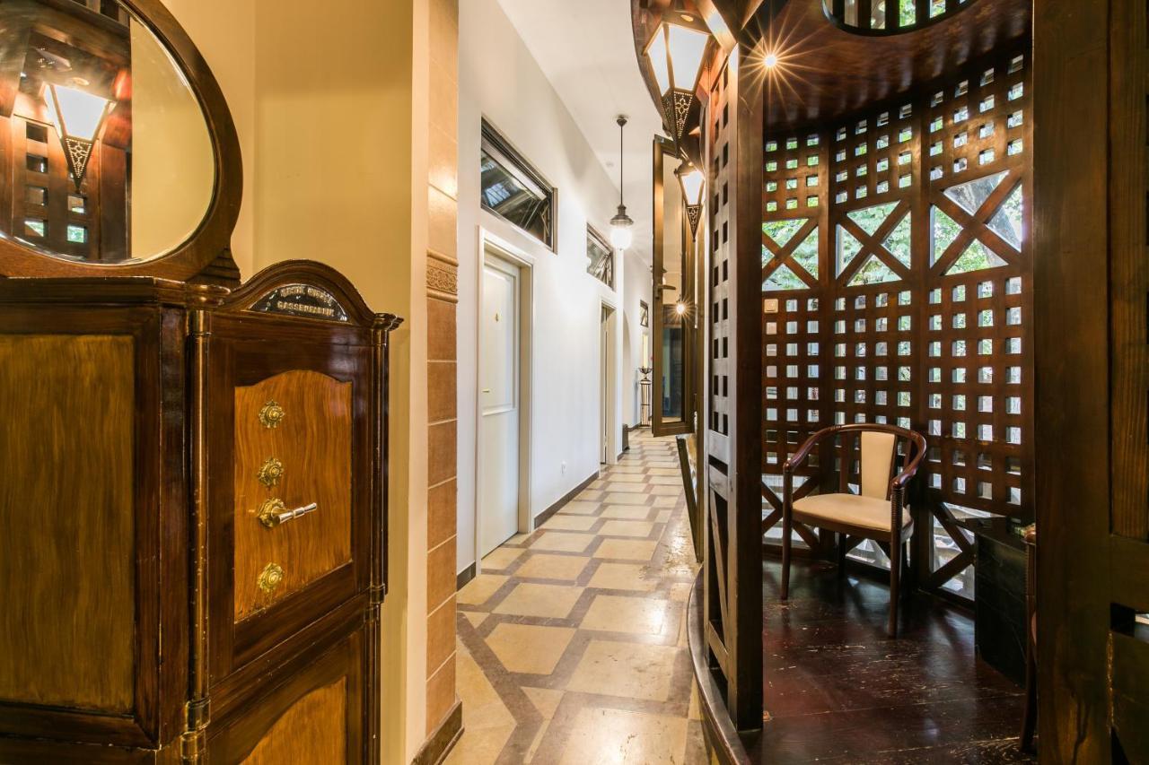 Emigrant Boutique Hotel Тбилиси Екстериор снимка