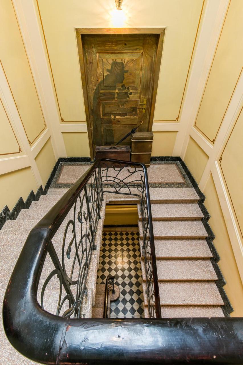 Emigrant Boutique Hotel Тбилиси Екстериор снимка