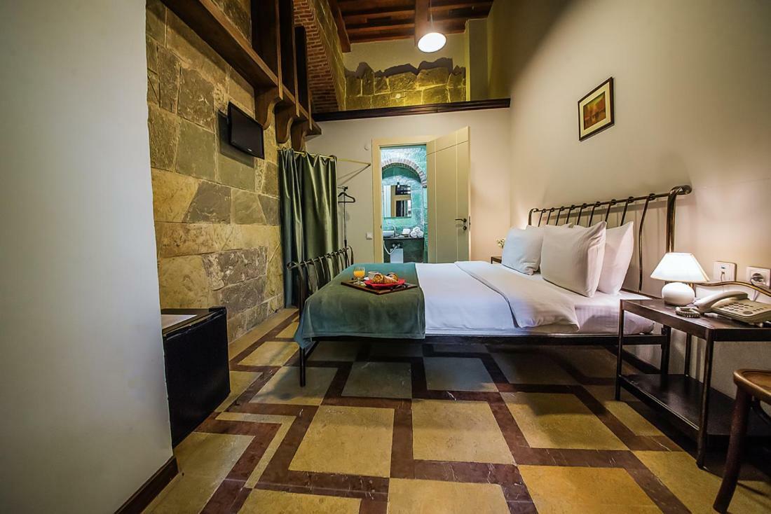 Emigrant Boutique Hotel Тбилиси Екстериор снимка