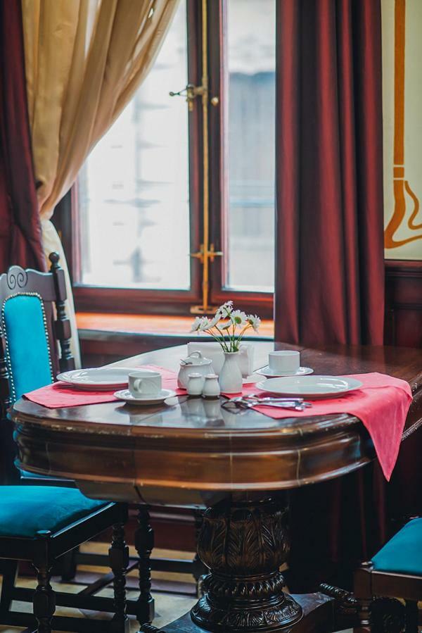 Emigrant Boutique Hotel Тбилиси Екстериор снимка