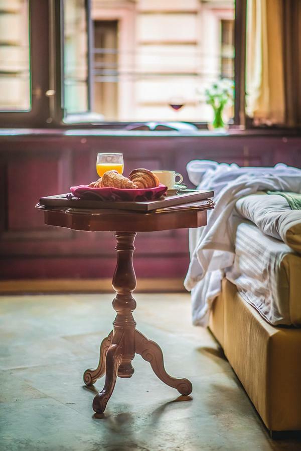 Emigrant Boutique Hotel Тбилиси Екстериор снимка
