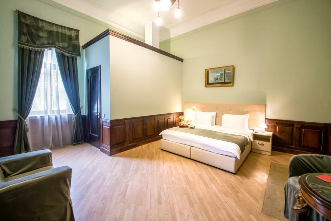 Emigrant Boutique Hotel Тбилиси Екстериор снимка